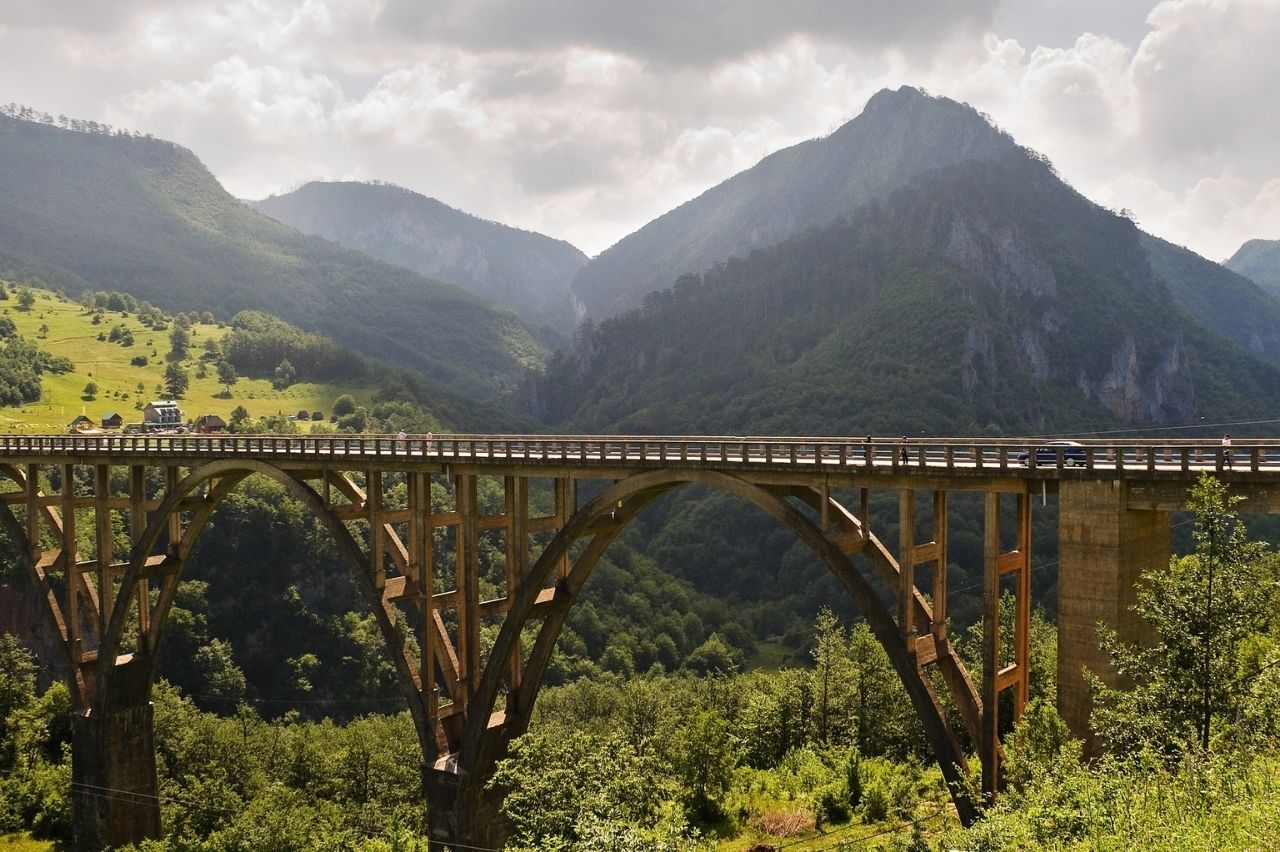 Most Djurdevica - Wycieczki fakultatywne z Balkan Trip - Kanion rzeki Tary